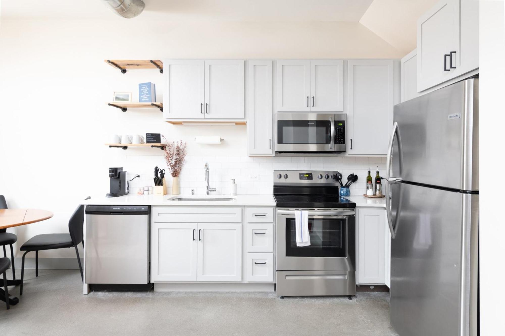 Brewery District 2-Story 2Br Apt Near Fiserv With Rooftop, Gym, And Parking Milwaukee Eksteriør billede