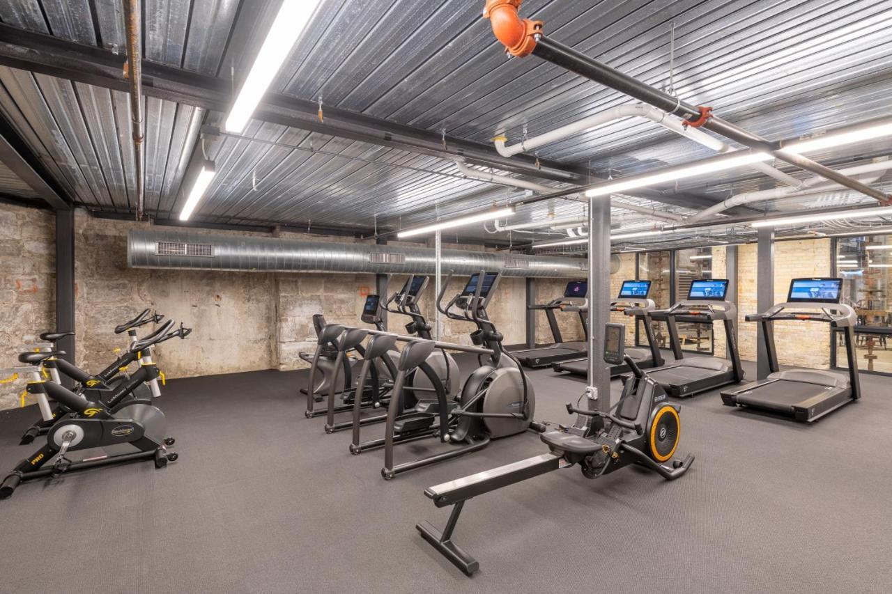 Brewery District 2-Story 2Br Apt Near Fiserv With Rooftop, Gym, And Parking Milwaukee Eksteriør billede